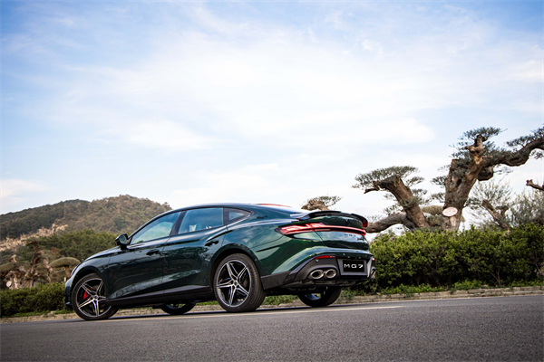 B级运动轿车新标杆来了，MG7 2025款智能登场，限时一口价11.29万元起